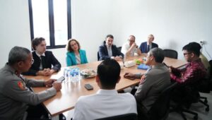 delegasi-prancis-kunjungi-sppg-polri-pejaten-1766033390543_169