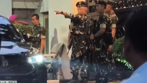 Rumah-Jaksa-Agung-Muda-Tindak-Pidana-Khusus-Jampidsus-Febrie-Adriansyah-di-kawasan-Kebayoran-Baru-Jakarta-Selatan-tampak-dijaga-sejumlah-personel-TNI